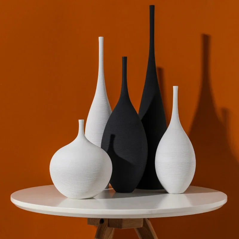 Vaso Zen Artesanal - Arte Minimalista Preto e Branco